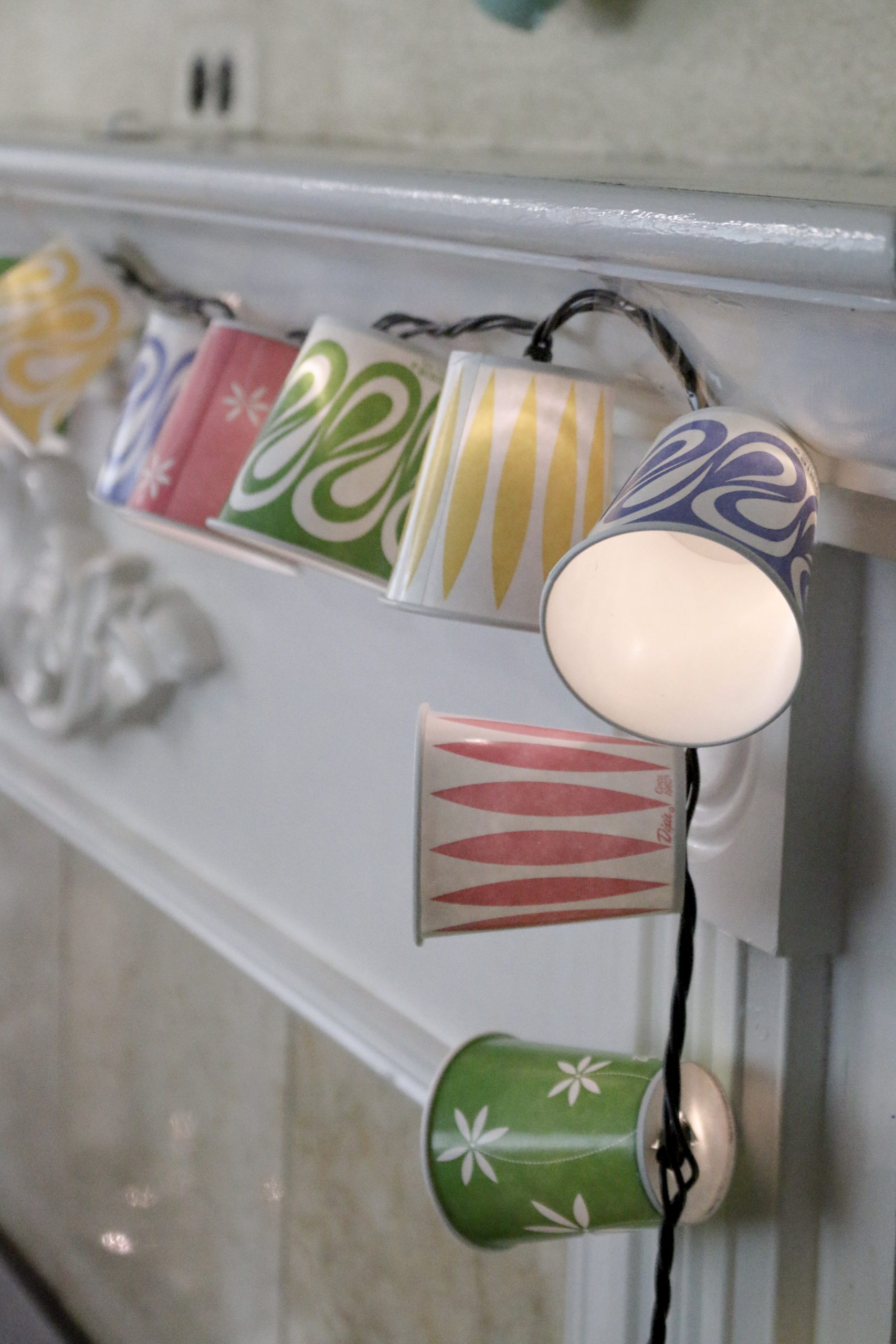 DIY-Decor-with-String-Lights- Dixie-Cups