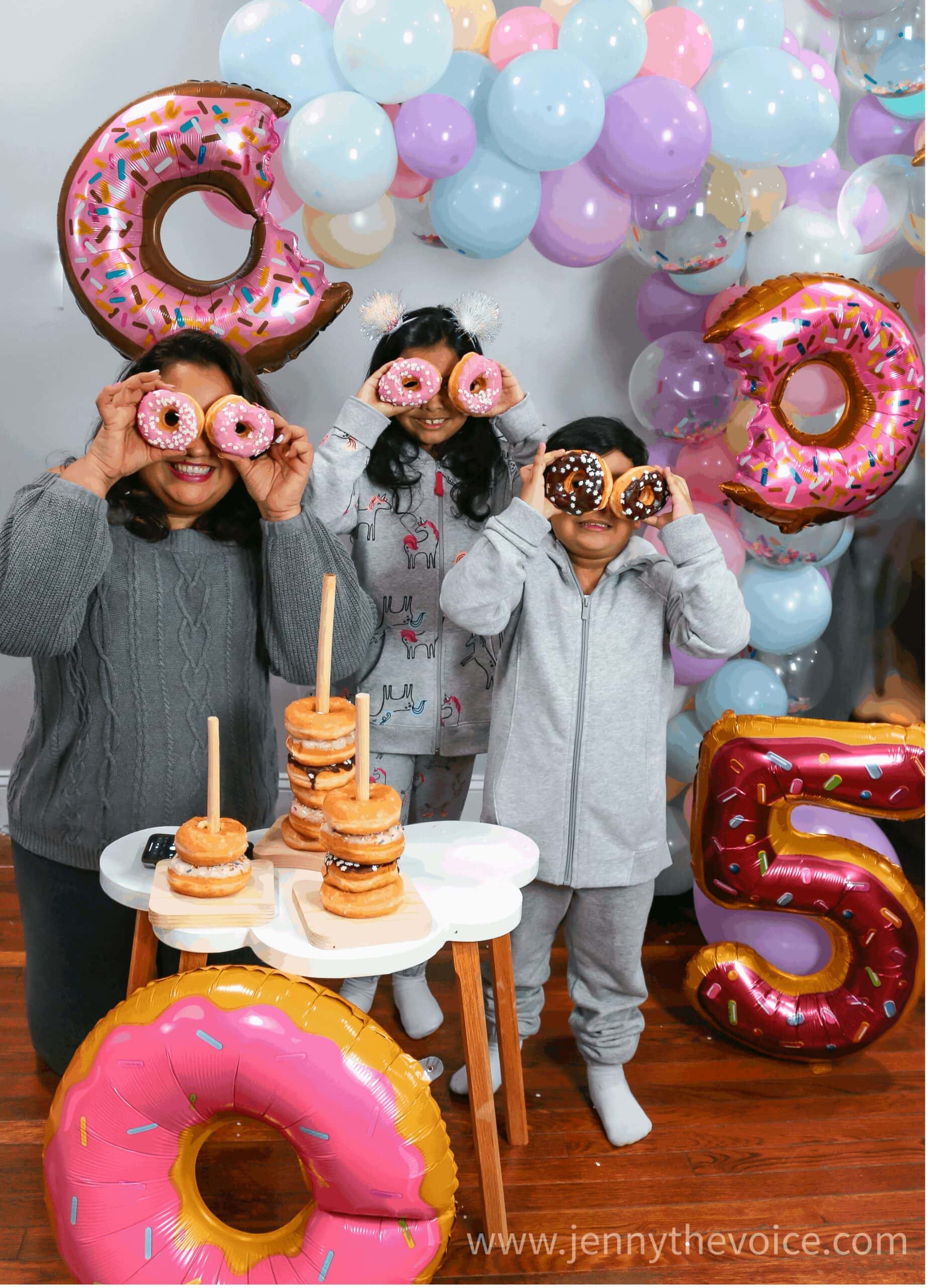 Blog-Anniversary-Photo-IDeas-donut-photos